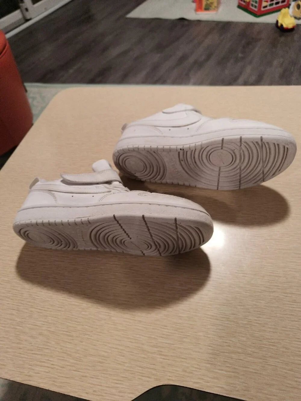 Girl's White Nike Sneakers Sz. 2 Youth